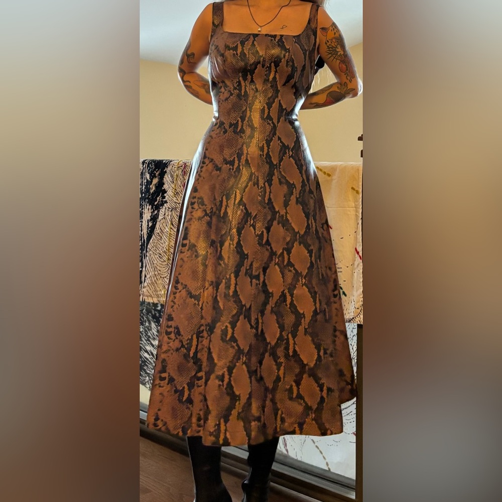 7 FOR ALL MANKIND FAUX LEATHER FIT AND FLARE SNAKE MIDI DRESS NWT SIZE S